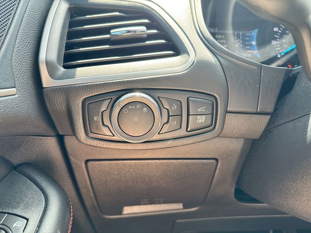 Used 2022 Ford Edge ST-Line AWD/4WD image 18