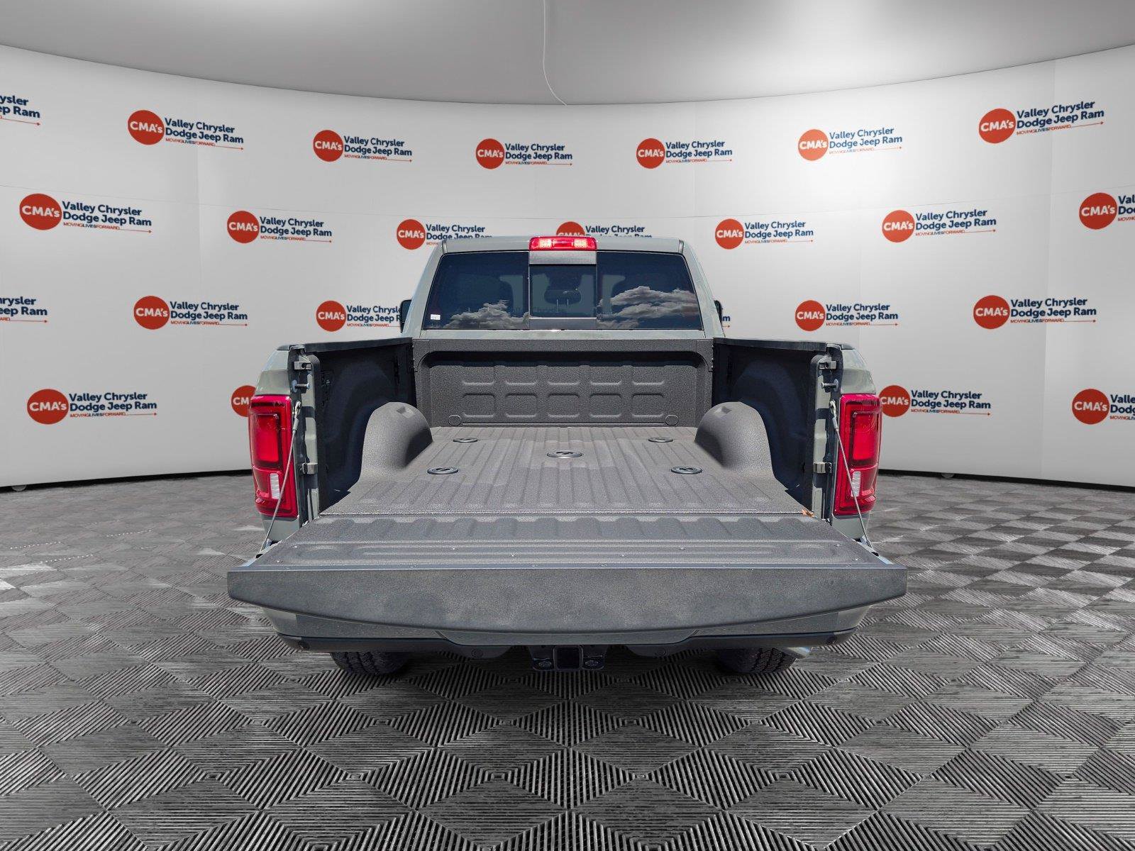 New 2026 RAM 2500 Tradesman w/ Safety Group AWD/4WD image 33