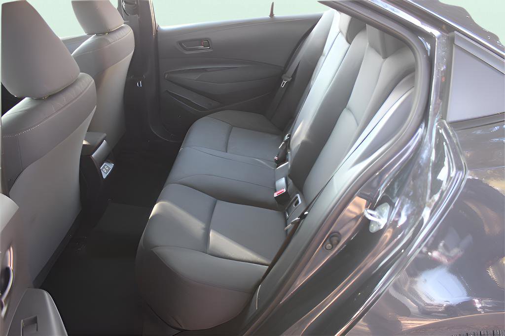 Used 2025 Toyota Corolla LE image 16