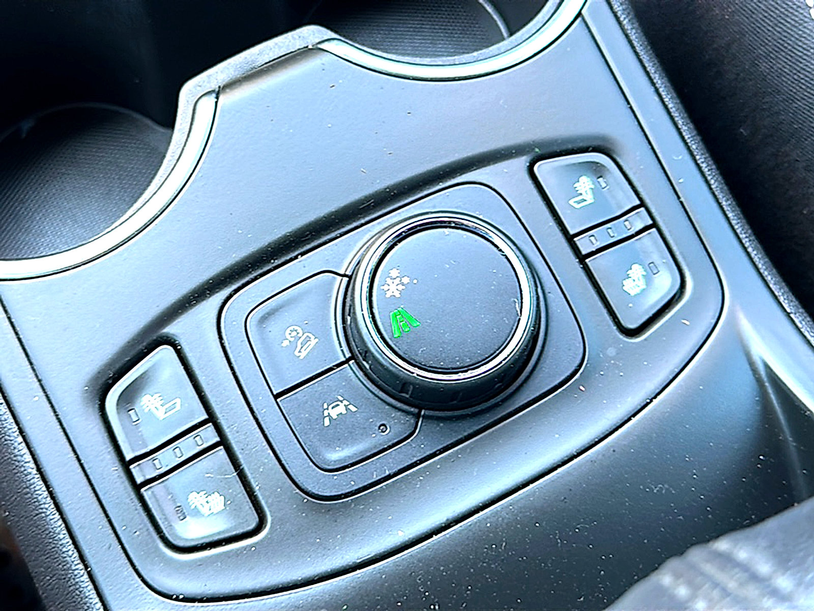 Used 2022 GMC Terrain SLE w/ Driver Convenience Package FWD image 35