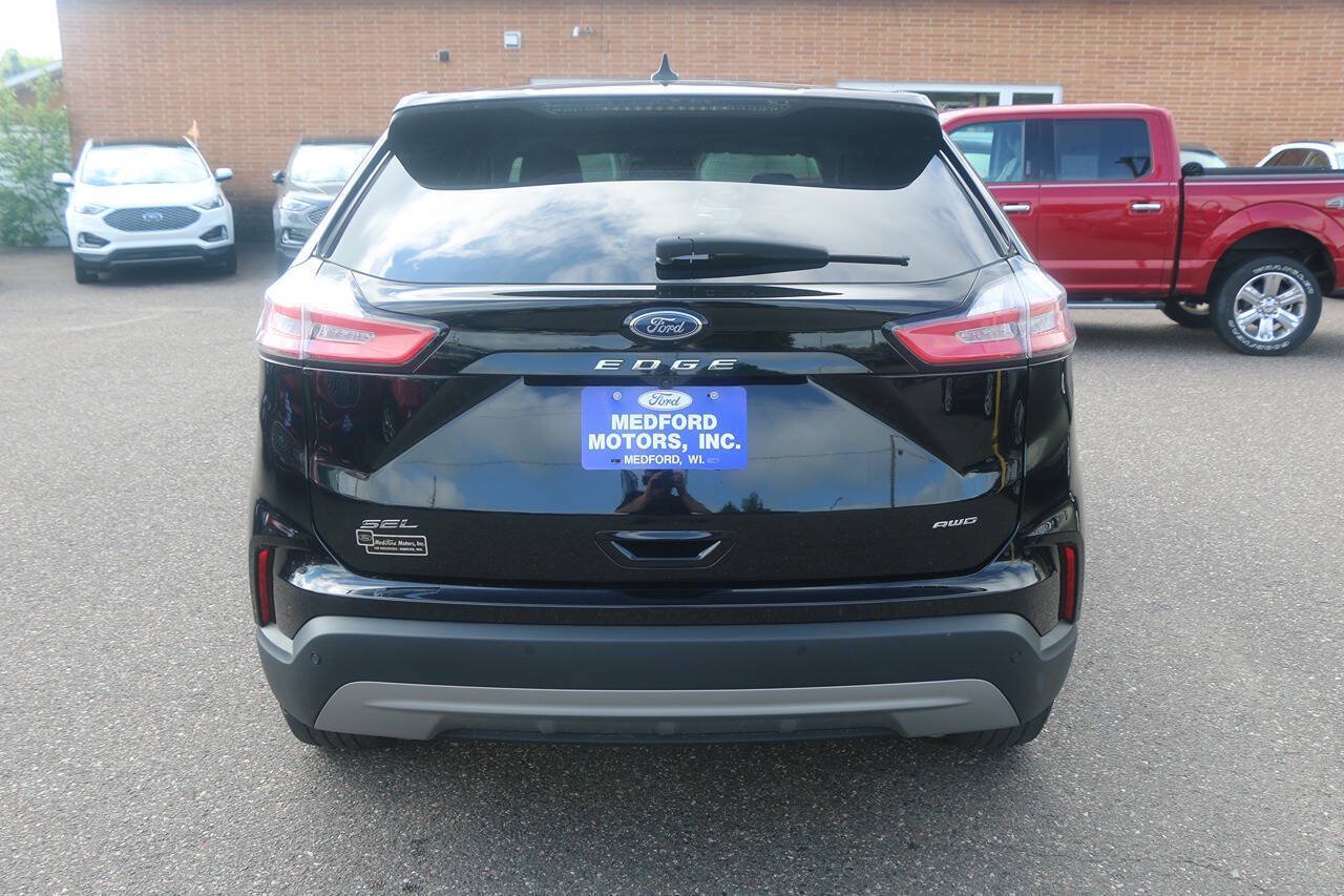 Used 2024 Ford Edge SEL w/ Convenience Package AWD/4WD image 4