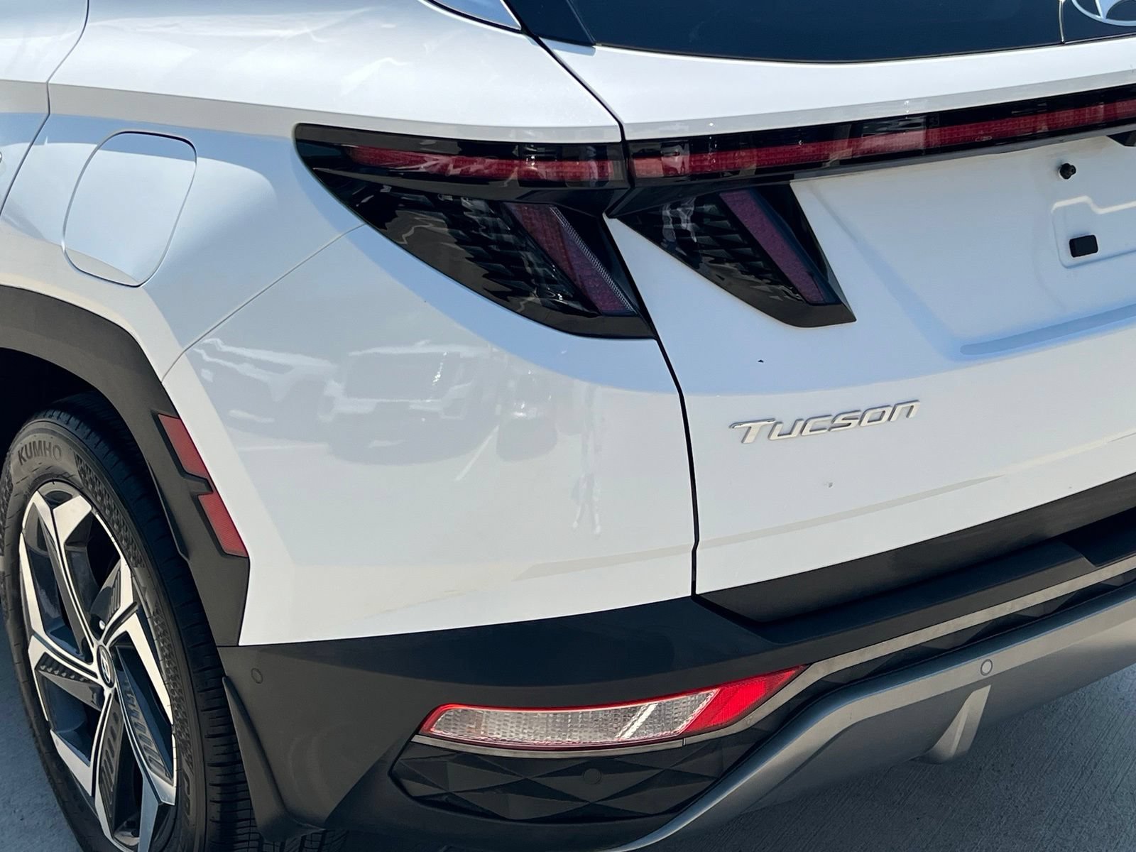 Certified 2024 Hyundai Tucson Limited FWD image 12
