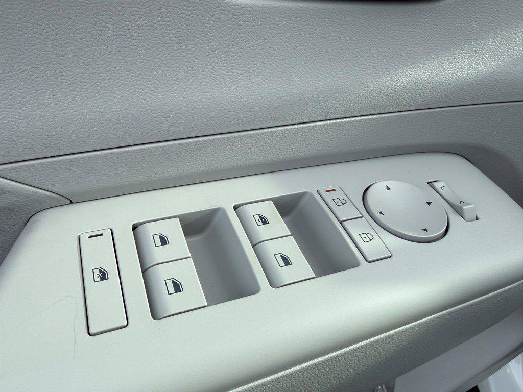 New 2027 Hyundai Kona SE AWD/4WD image 15