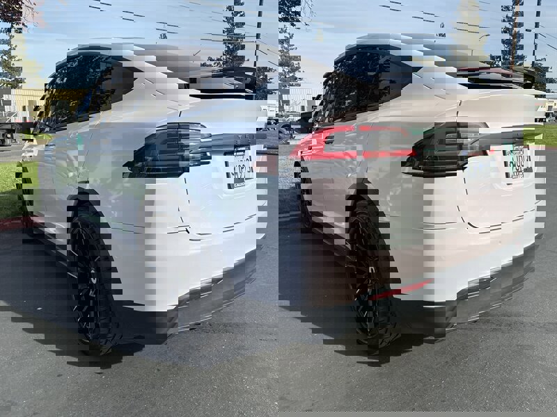 Used 2016 Tesla Model X 90D image 7