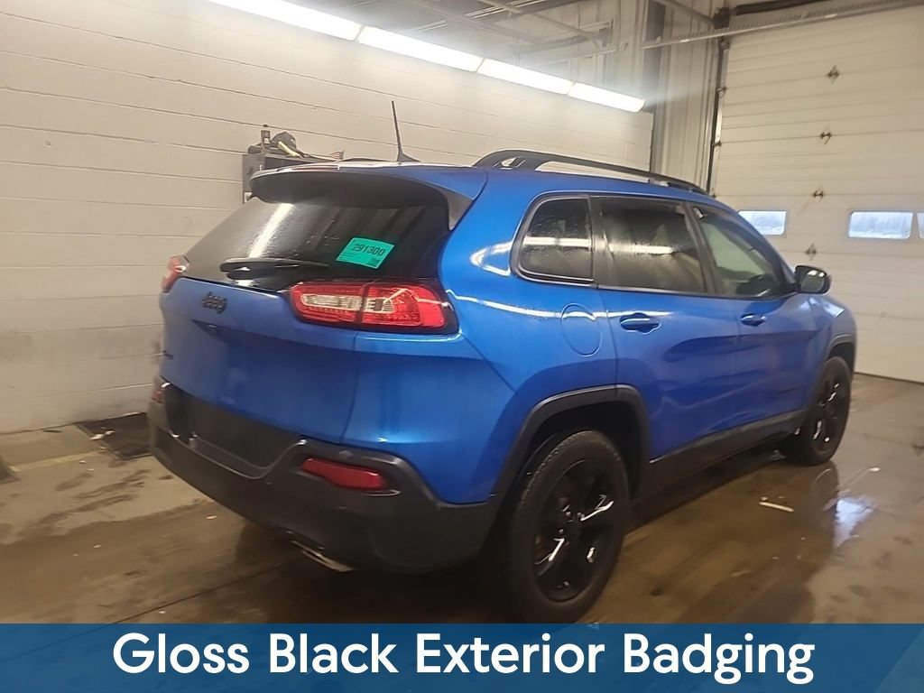 Used 2018 Jeep Cherokee Limited w/ Luxury Group AWD/4WD image 12