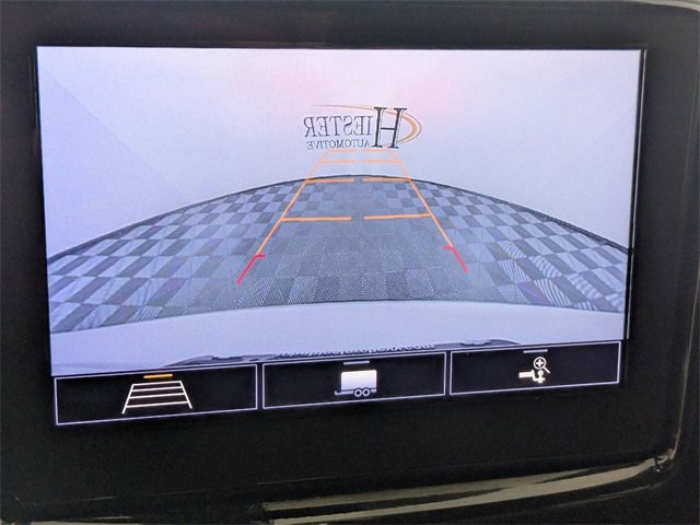 Used 2020 Chevrolet Traverse LT image 21