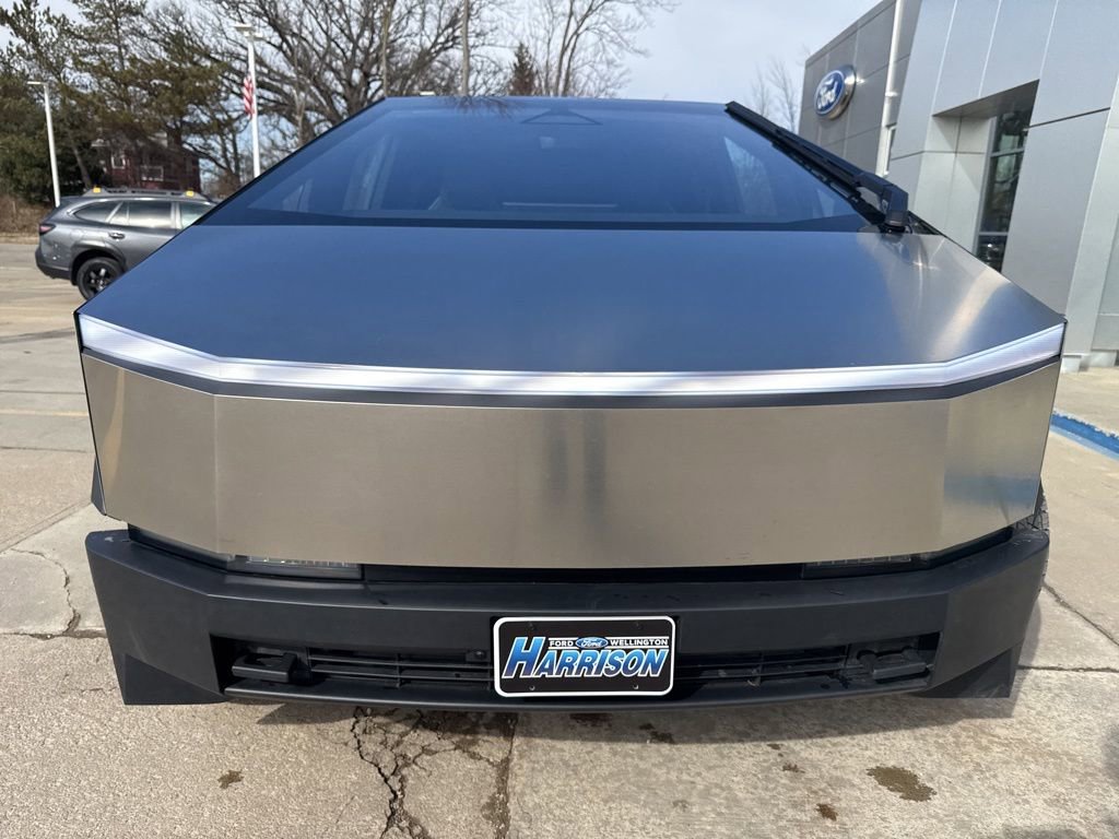 Used 2025 Tesla Cybertruck AWD Crew Cab image 22