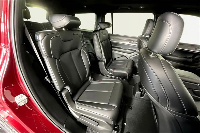 New 2025 Jeep Grand Cherokee L Limited image 11