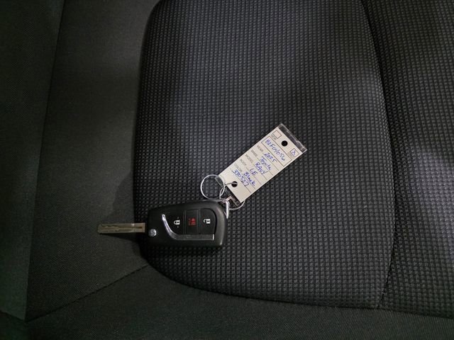 Used 2025 Toyota RAV4 LE AWD/4WD image 9