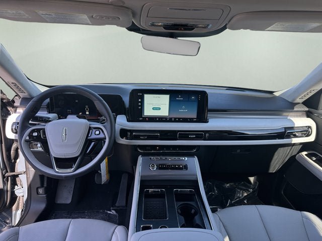 New 2026 Lincoln Aviator AWD image 12
