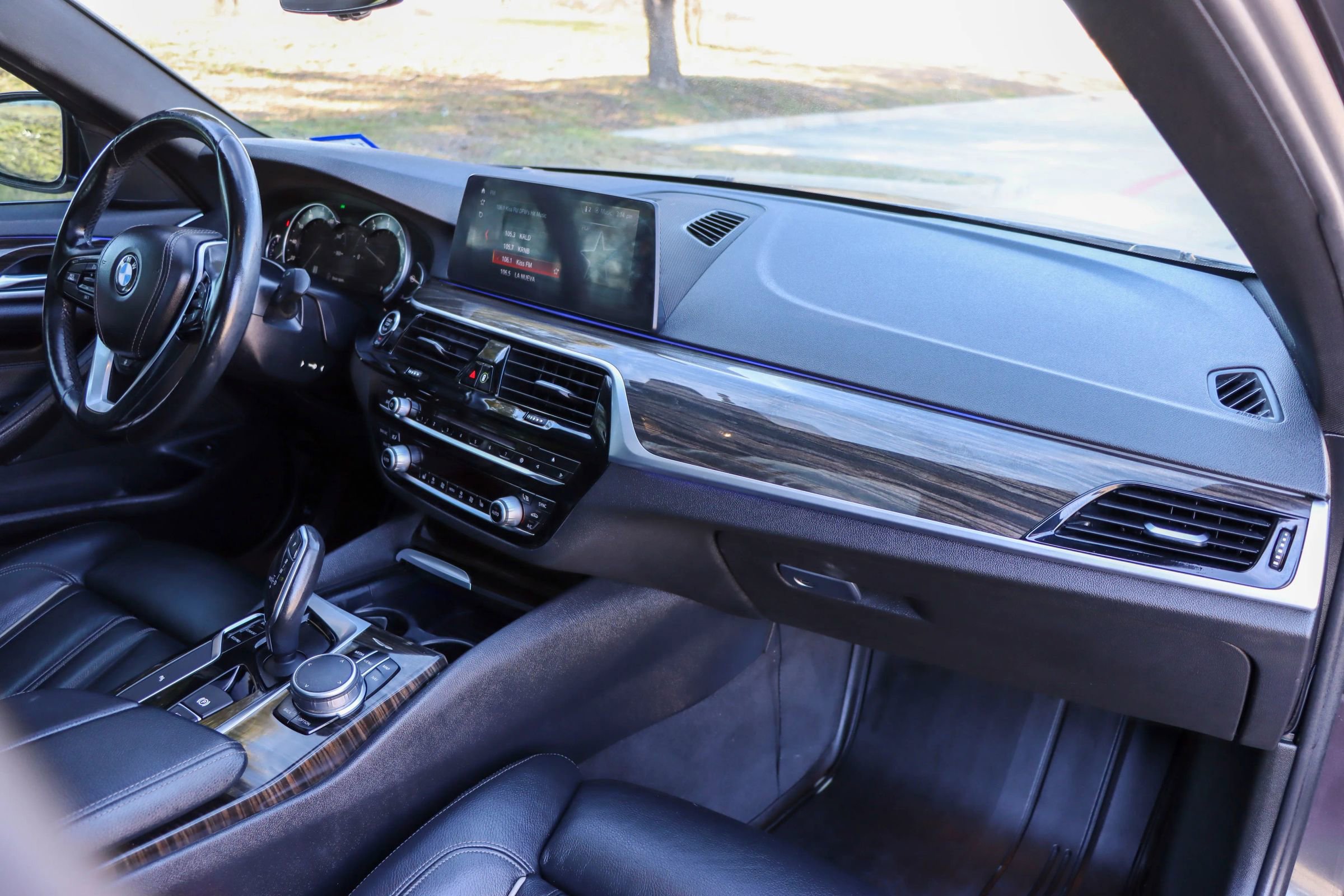 Used 2018 BMW 530i xDrive image 23