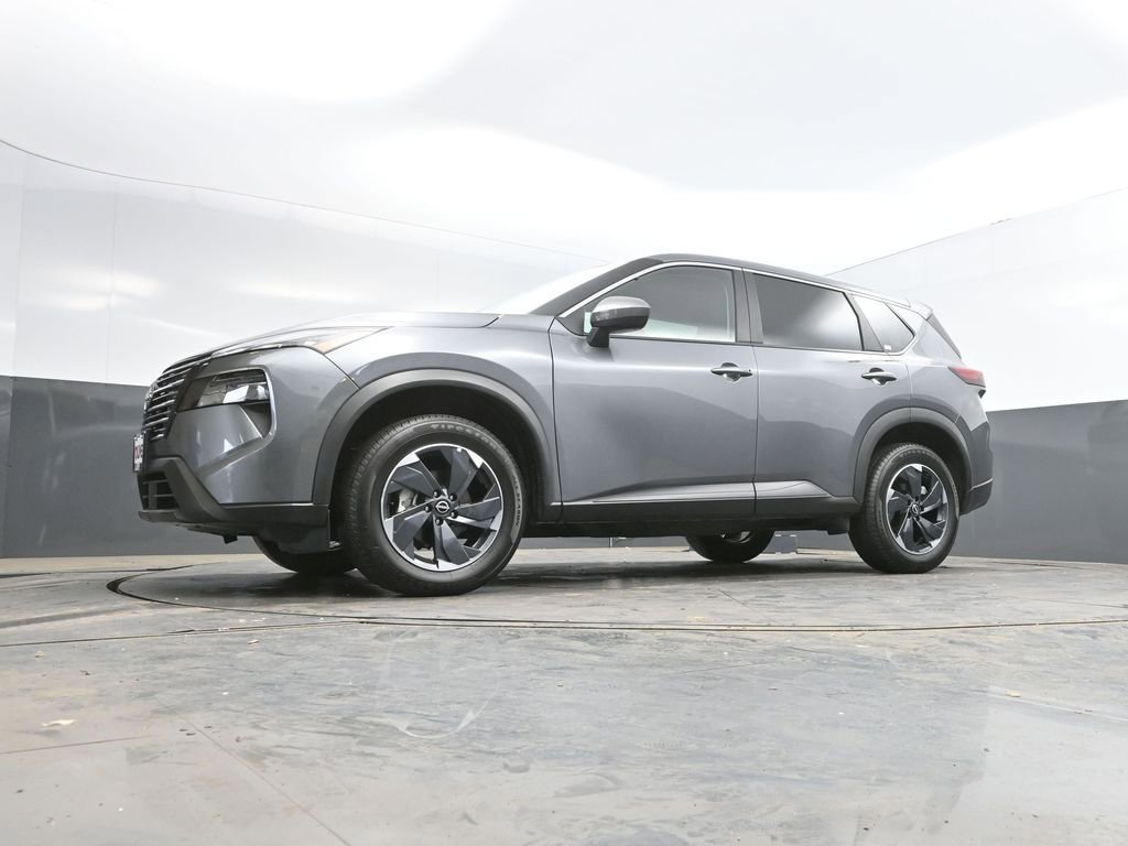 Used 2025 Nissan Rogue SV AWD/4WD image 35