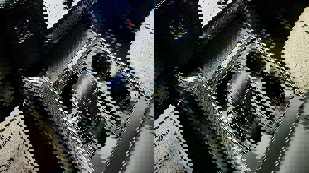 Used 2023 Ford F150 Lightning Platinum image 17