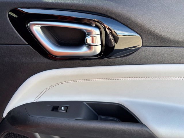 New 2026 Jeep Compass Latitude AWD/4WD image 19