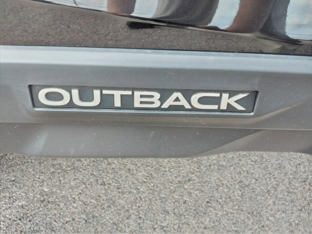 Used 2023 Subaru Outback Limited image 35