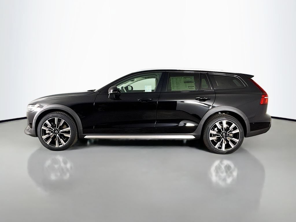 New 2026 Volvo V60 B5 Cross Country Ultra w/ Climate Package AWD/4WD image 4