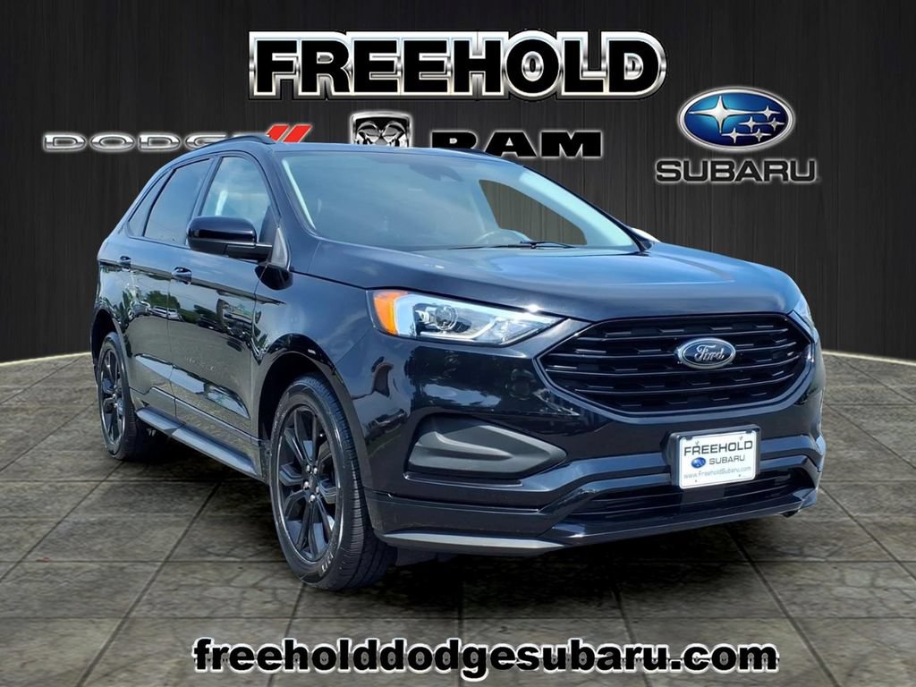 Used 2022 Ford Edge SE w/ Black Appearance Package