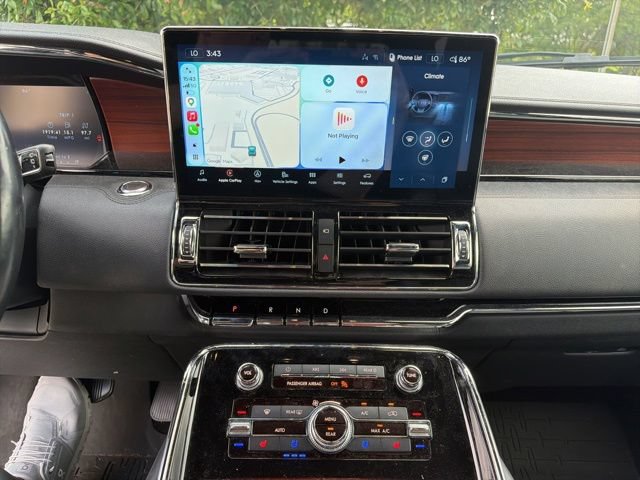 Certified 2022 Lincoln Navigator Reserve AWD/4WD image 10