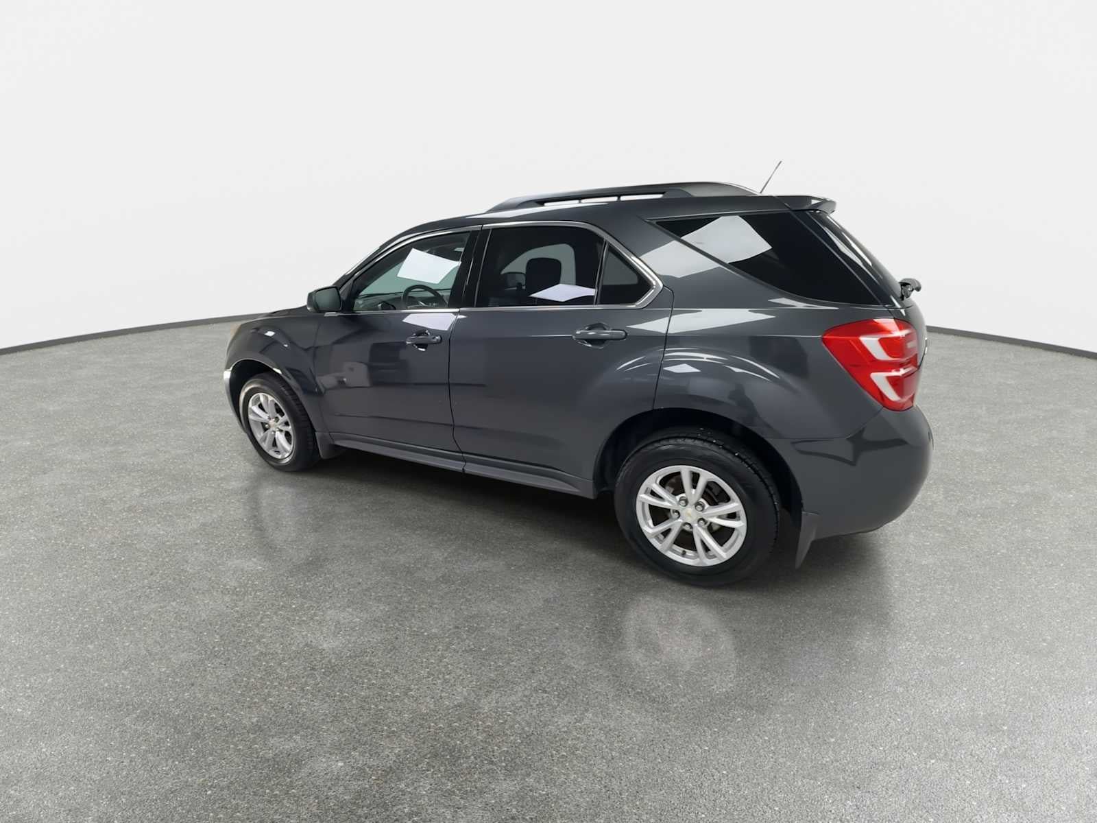 Used 2017 Chevrolet Equinox LT w/ Convenience Package FWD image 6