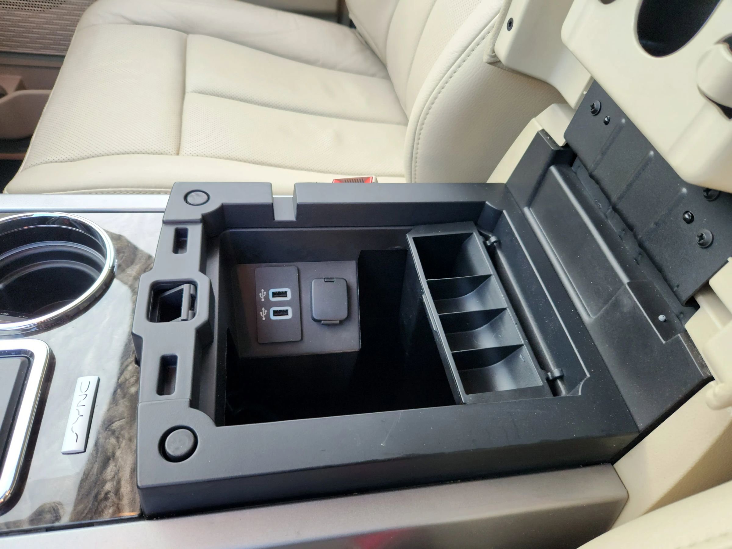 Used 2017 Ford Expedition Limited image 16