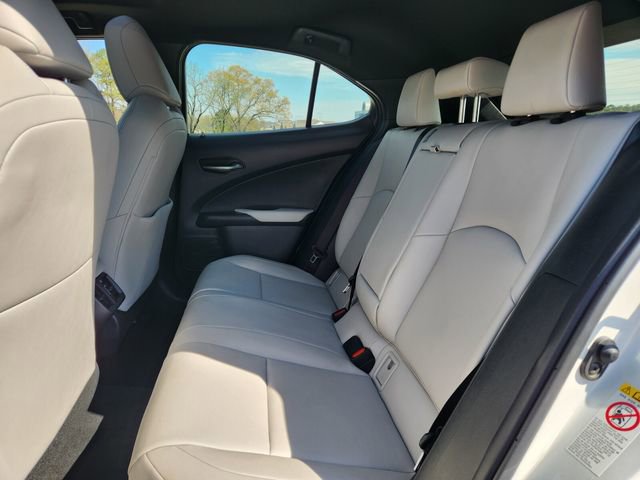 Used 2019 Lexus UX 250h w/ Premium Package image 12