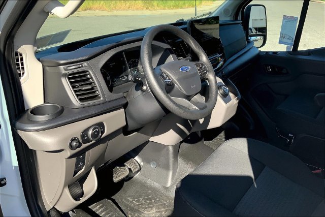 New 2023 Ford E-Transit Medium Roof w/ Interior Upgrade Package RWD image 6