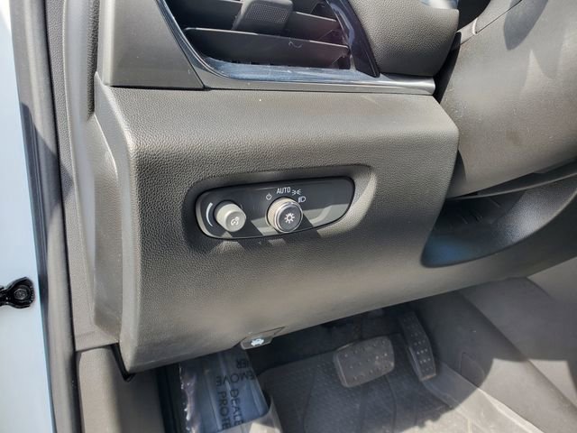 Used 2023 Chevrolet Traverse LT FWD image 12