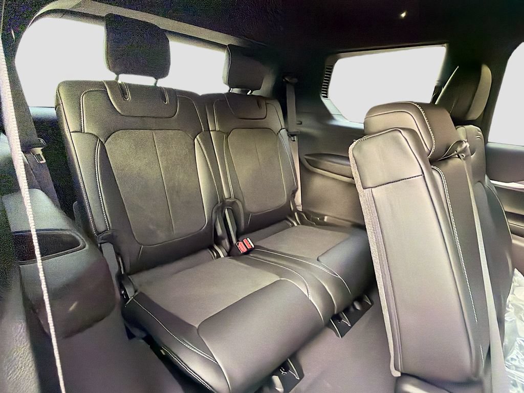New 2026 Jeep Grand Cherokee L 4WD image 21