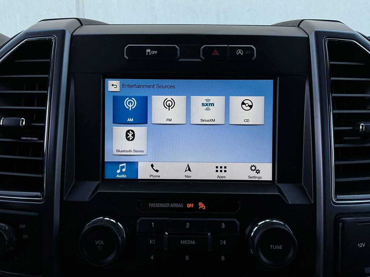 Used 2018 Ford F150 XLT w/ Equipment Group 302A Luxury image 32