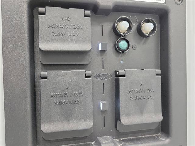 Used 2023 Ford F150 XLT w/ Equipment Group 302A High image 10