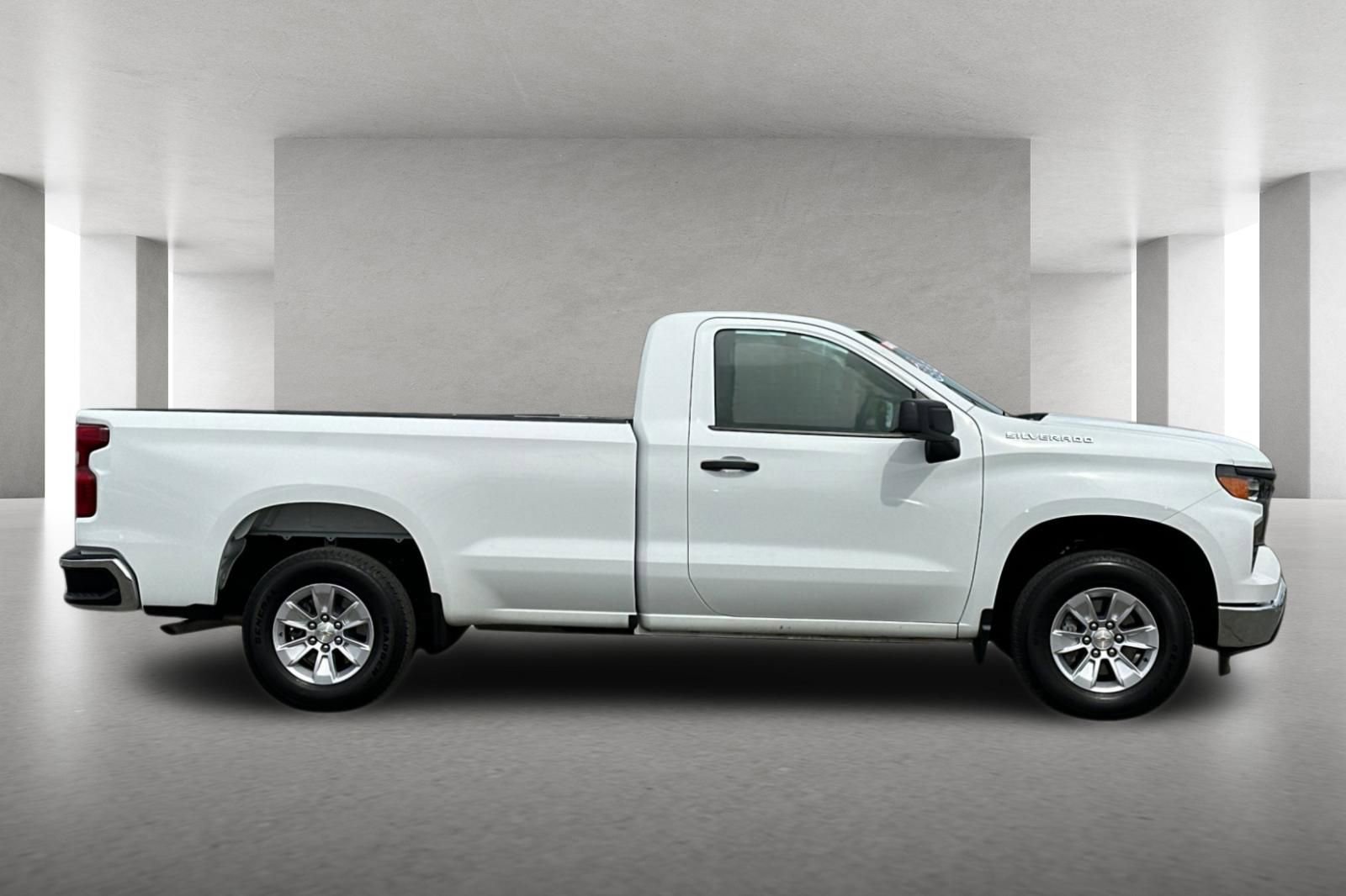 Used 2025 Chevrolet Silverado 1500 W/T image 3