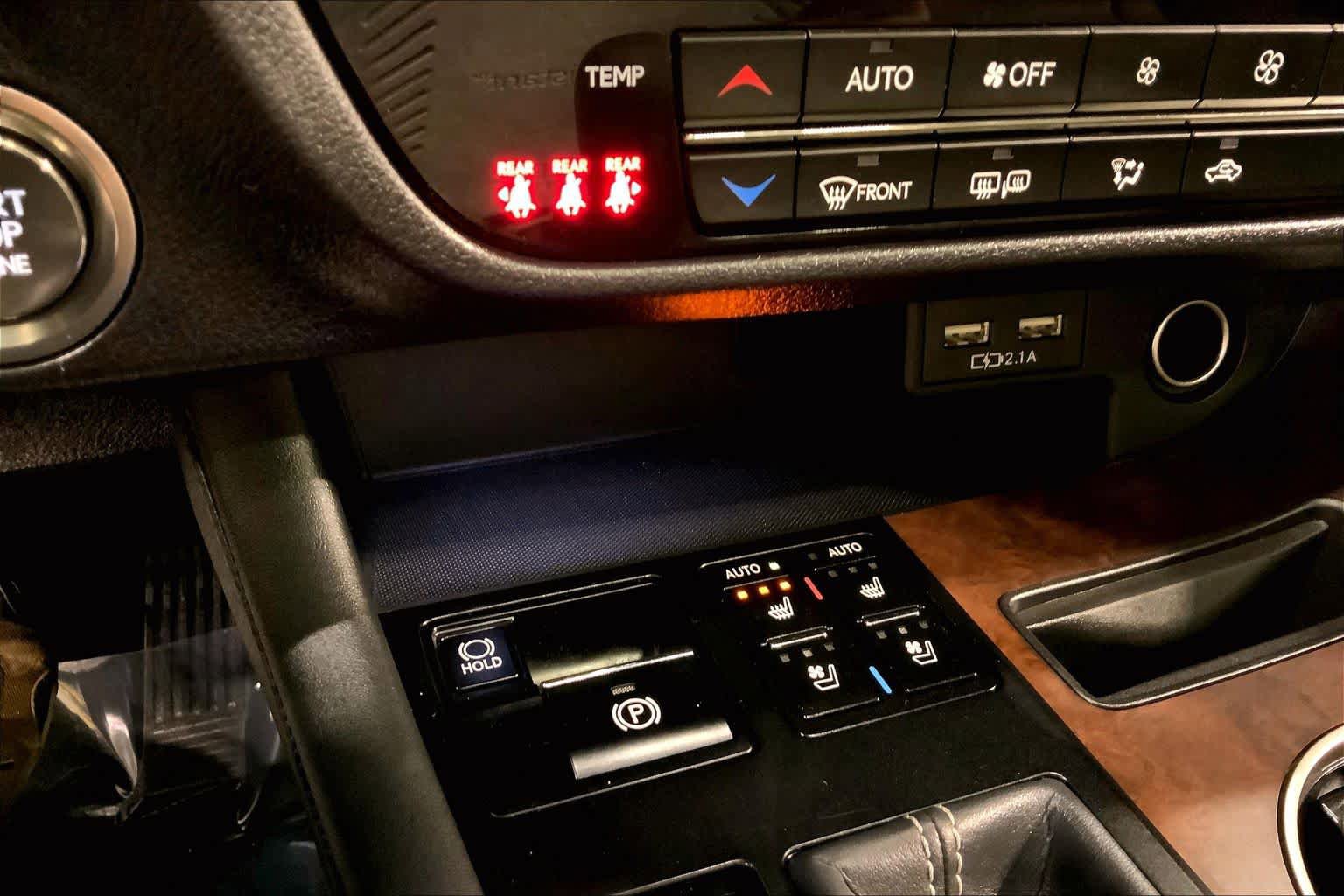 Certified 2022 Lexus RX 350 AWD w/ Premium Package image 36