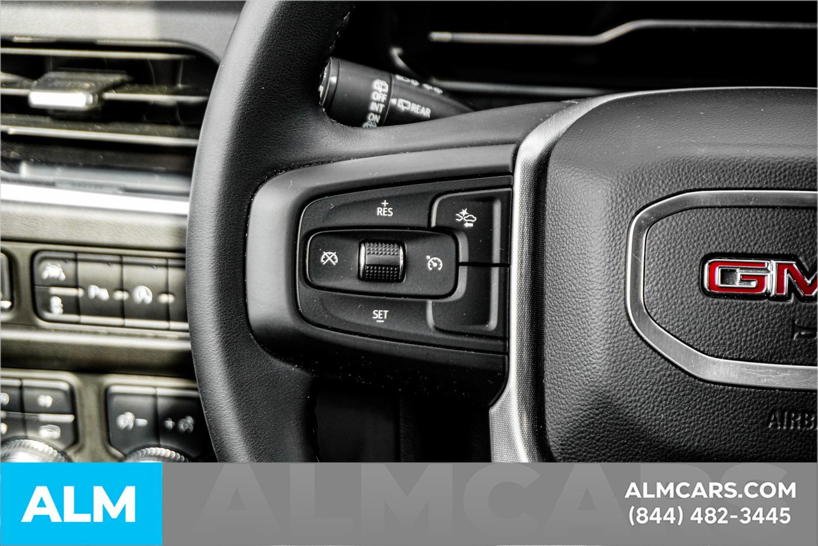 Used 2024 GMC Yukon SLE w/ LPO, Floor Liner Package image 30