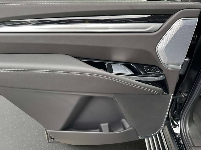 Used 2025 Cadillac Escalade Sport w/ Touring Package AWD/4WD image 13