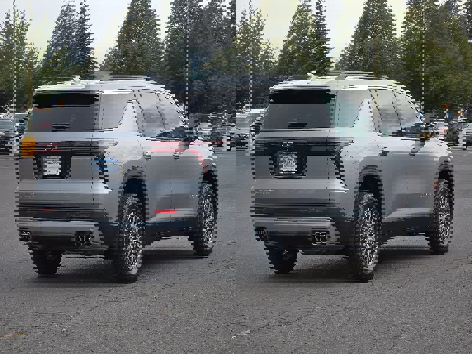 New 2026 Chevrolet Traverse LT w/ Enhanced Driving Package image 2