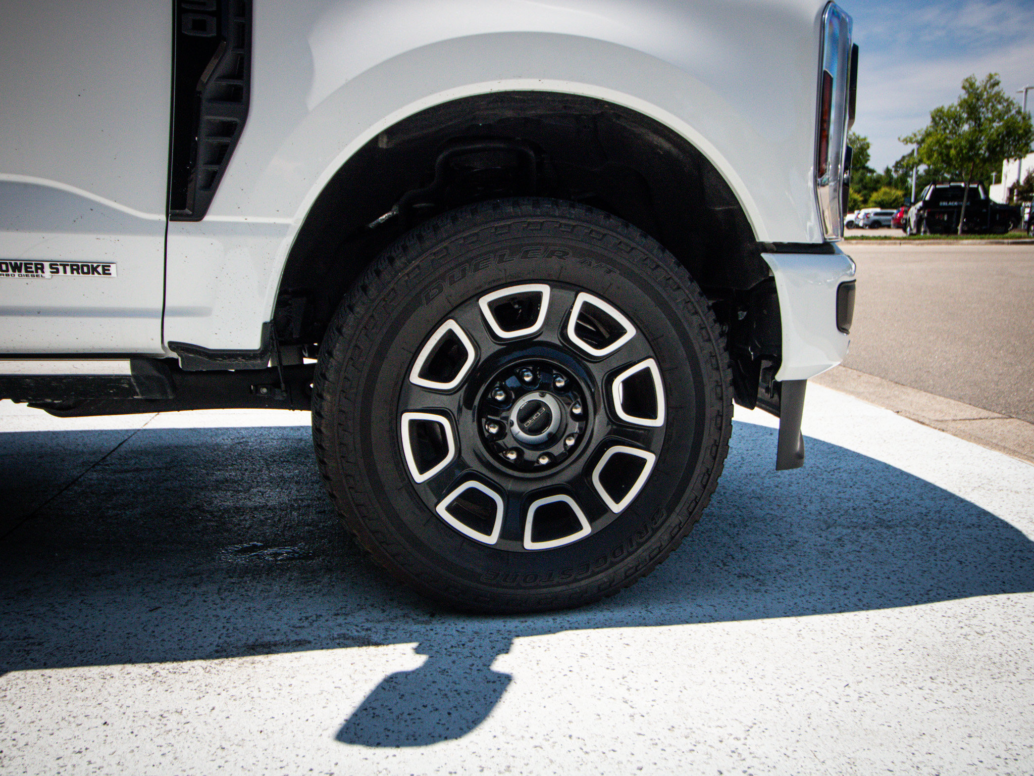 Used 2026 Ford F350 Platinum AWD/4WD image 13