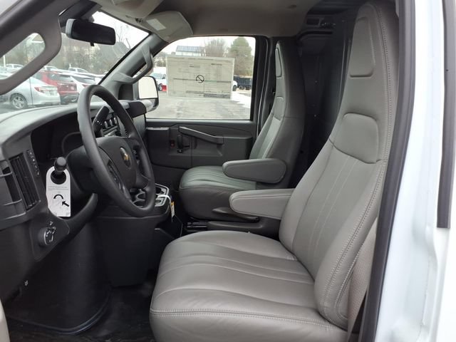 New 2025 Chevrolet Express 3500 w/ Driver Convenience Package RWD image 9