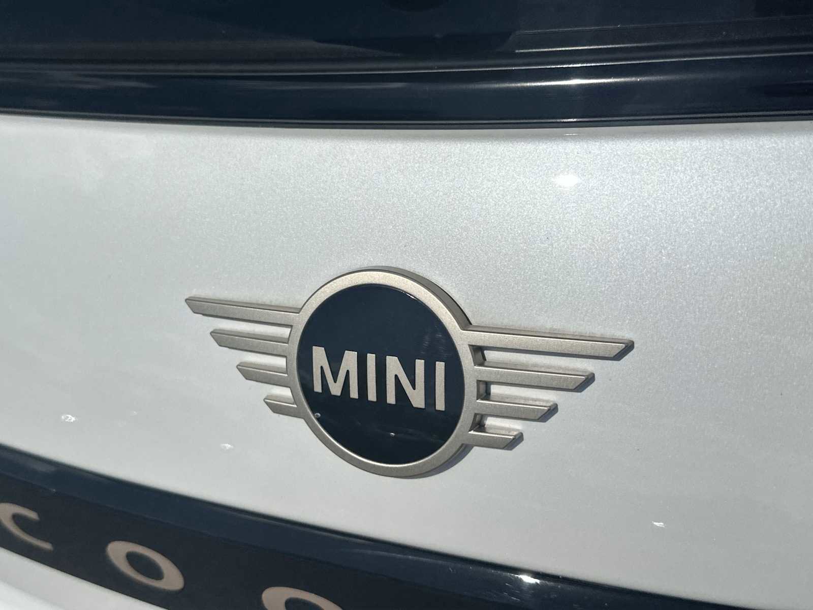 Used 2025 MINI Cooper 2-Door Hardtop image 10