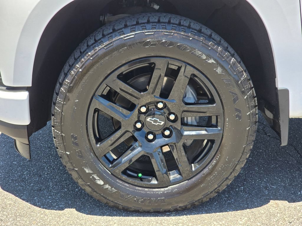 Certified 2022 Chevrolet Silverado 1500 Custom w/ Rally Edition AWD/4WD image 24