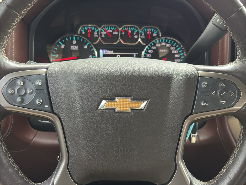 Used 2015 Chevrolet Silverado 1500 High Country w/ High Country Premium Package AWD/4WD image 17