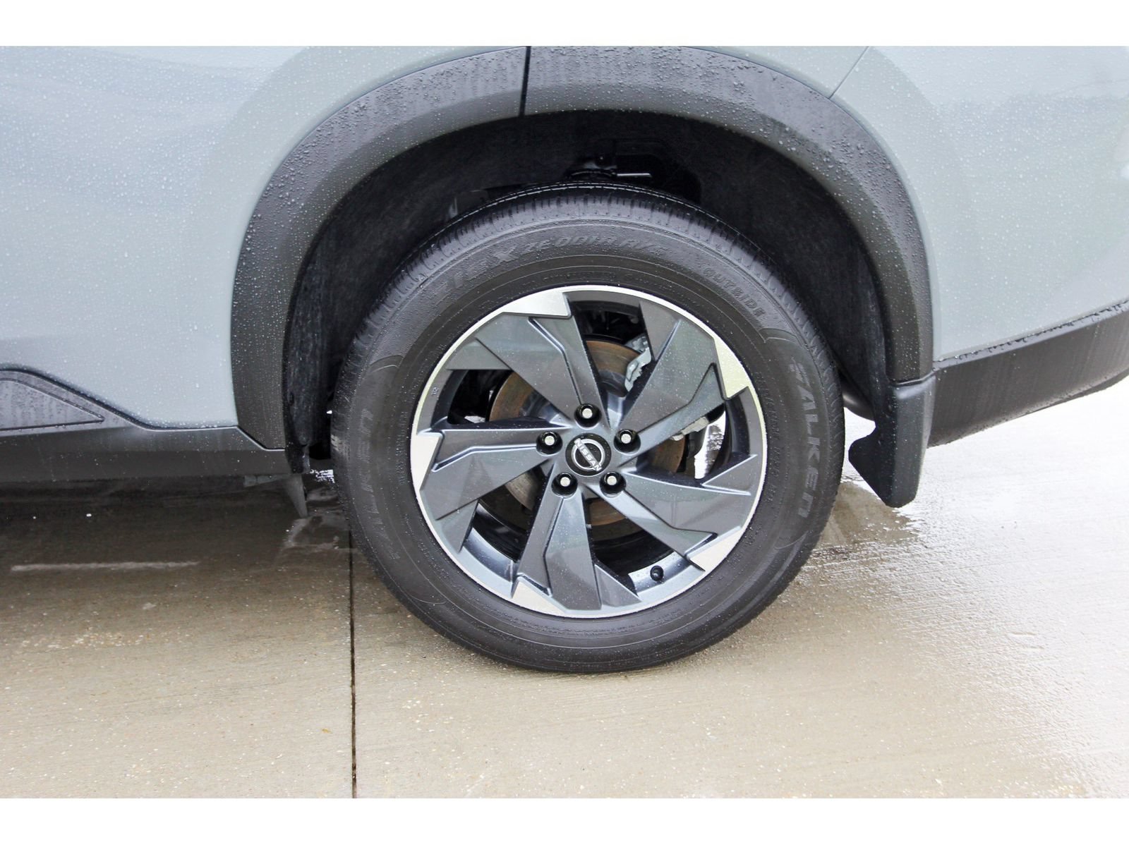 Certified 2026 Nissan Rogue SV FWD image 30