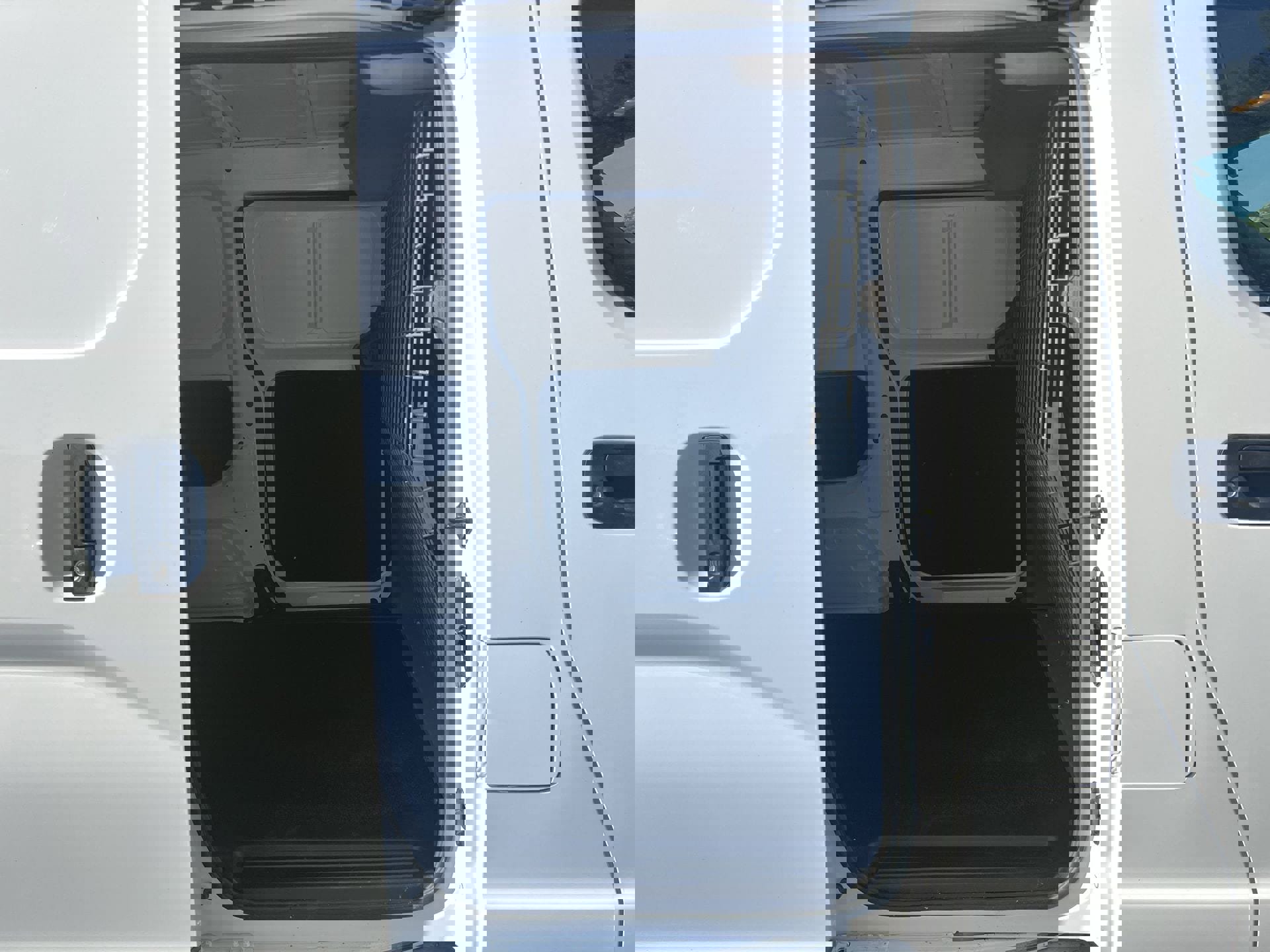 Used 2019 Nissan NV200 S w/ Cruise Control Package image 19