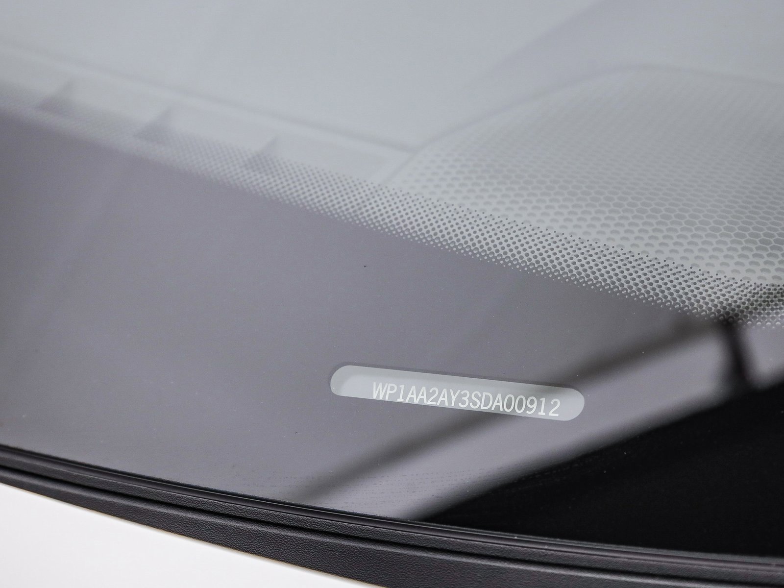 Used 2025 Porsche Cayenne image 32