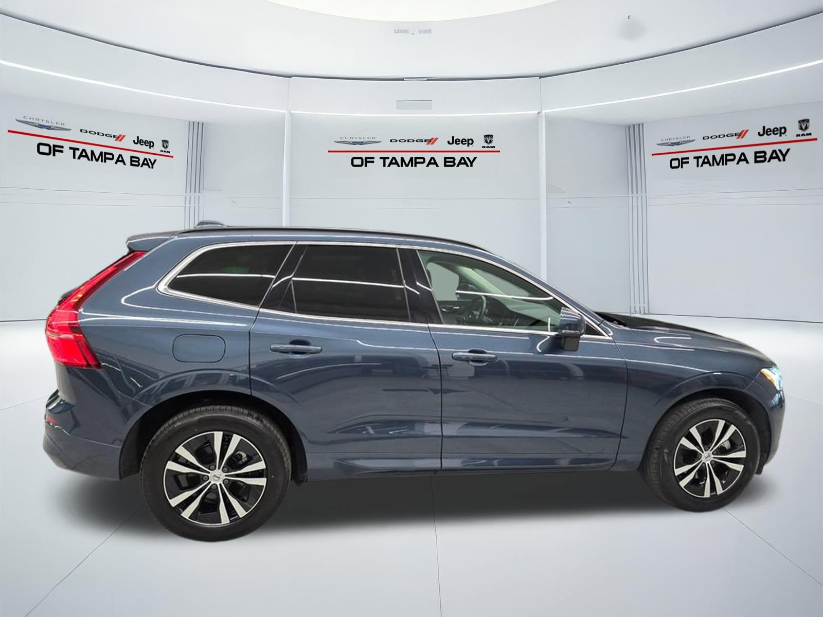 Used 2023 Volvo XC60 B5 Core AWD/4WD image 7