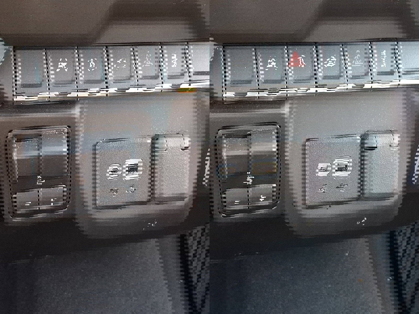 Used 2023 GMC Sierra 1500 Pro w/ Graphite Edition image 24