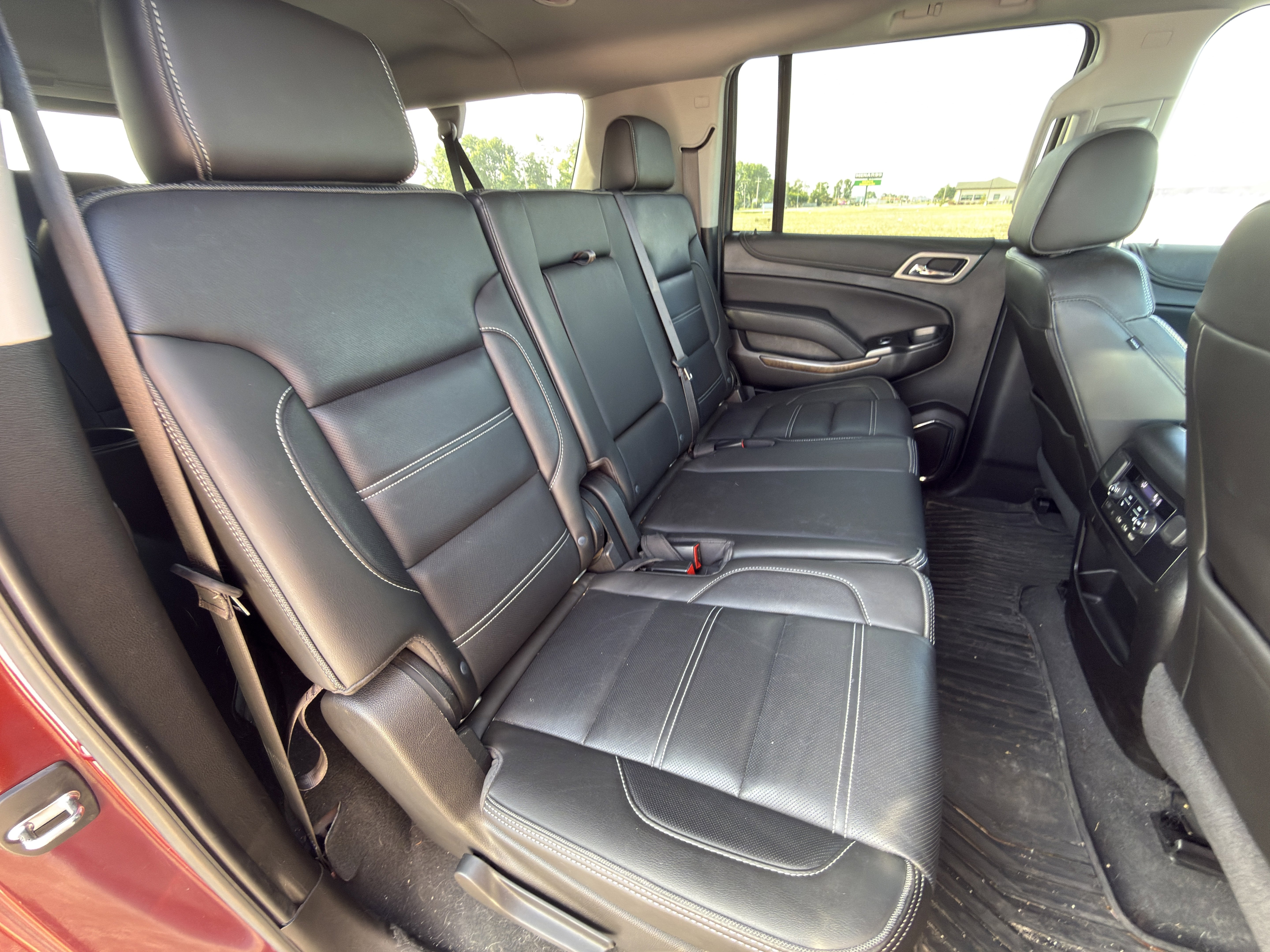 Used 2019 GMC Yukon XL Denali w/ Open Road Package AWD/4WD image 12