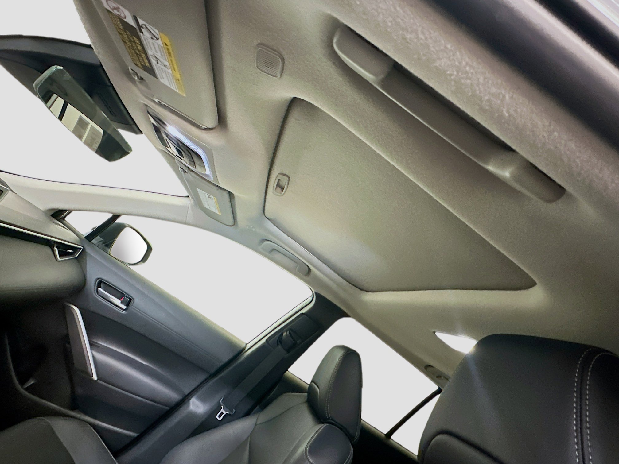 Used 2024 Toyota Corolla Cross XLE w/ Convenience Package image 27