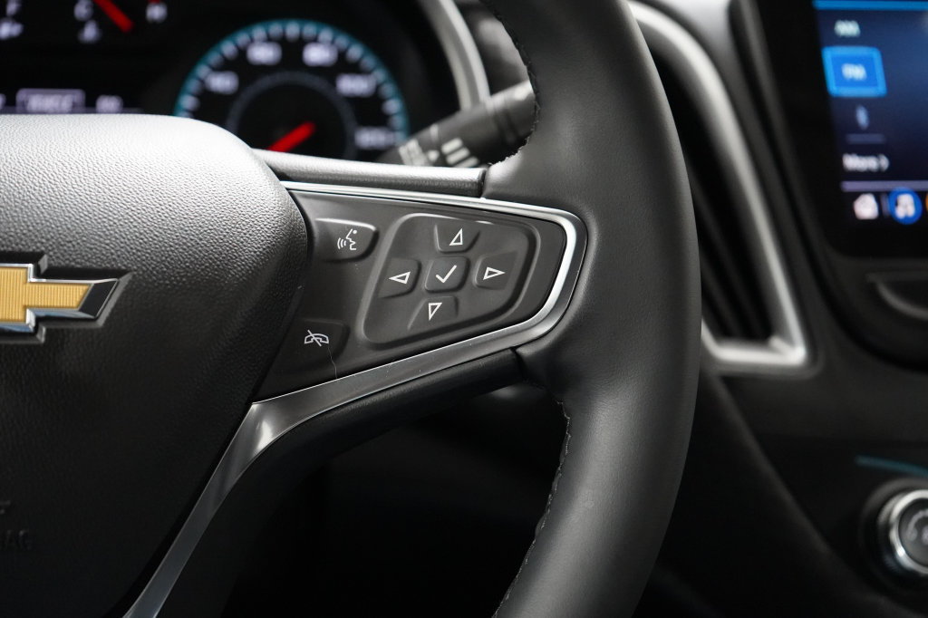 Used 2025 Chevrolet Malibu RS FWD image 15