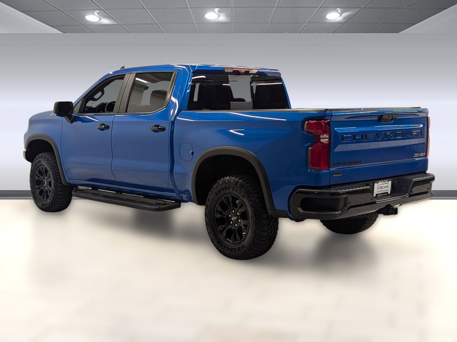 Used 2023 Chevrolet Silverado 1500 ZR2 w/ Technology Package image 2