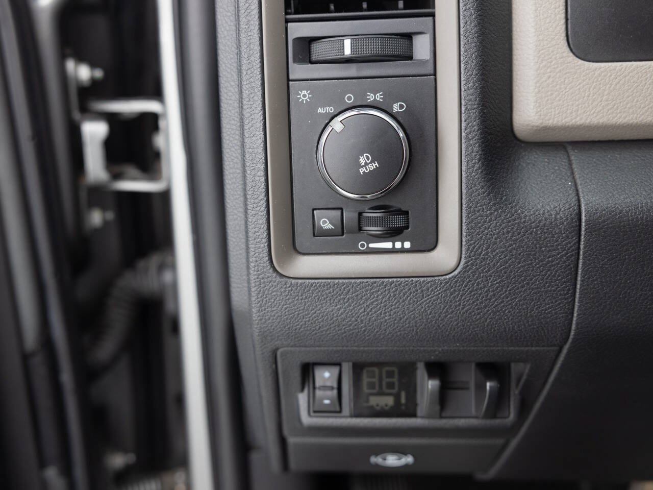 Used 2012 RAM 1500 Express RWD image 36